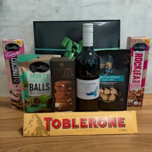 merlot sweet treats gift hamper