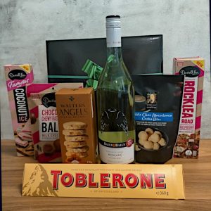 moscato sweet treats gift hamper